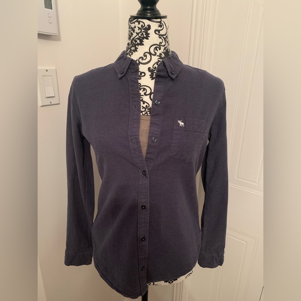 Shirt denim style.